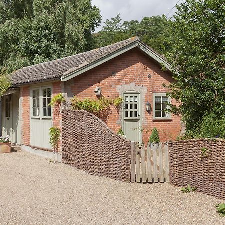 Villa The Coach House Tattingstone Esterno foto