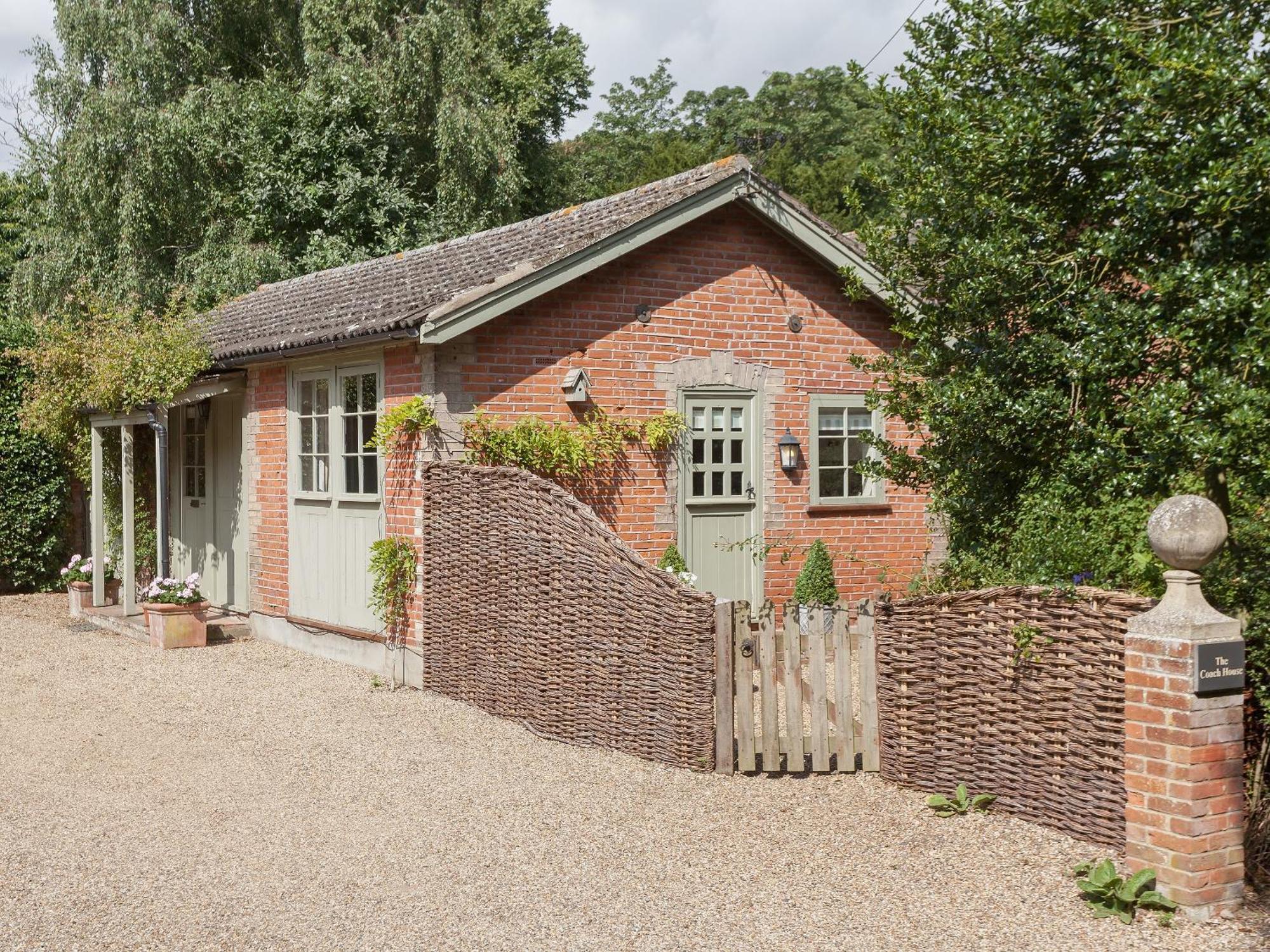 Villa The Coach House Tattingstone Esterno foto